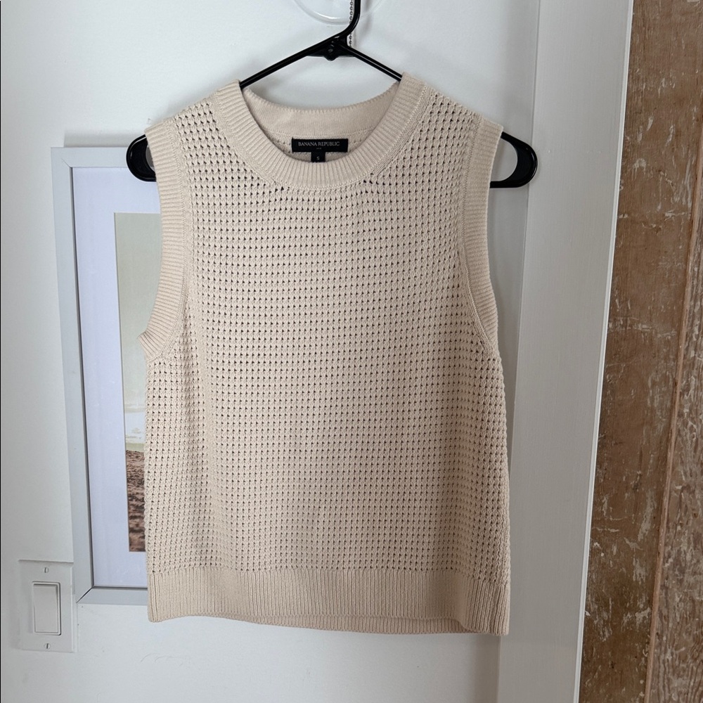 Banana Republic Beige Open-Knit Sleeveless Sweater Vest